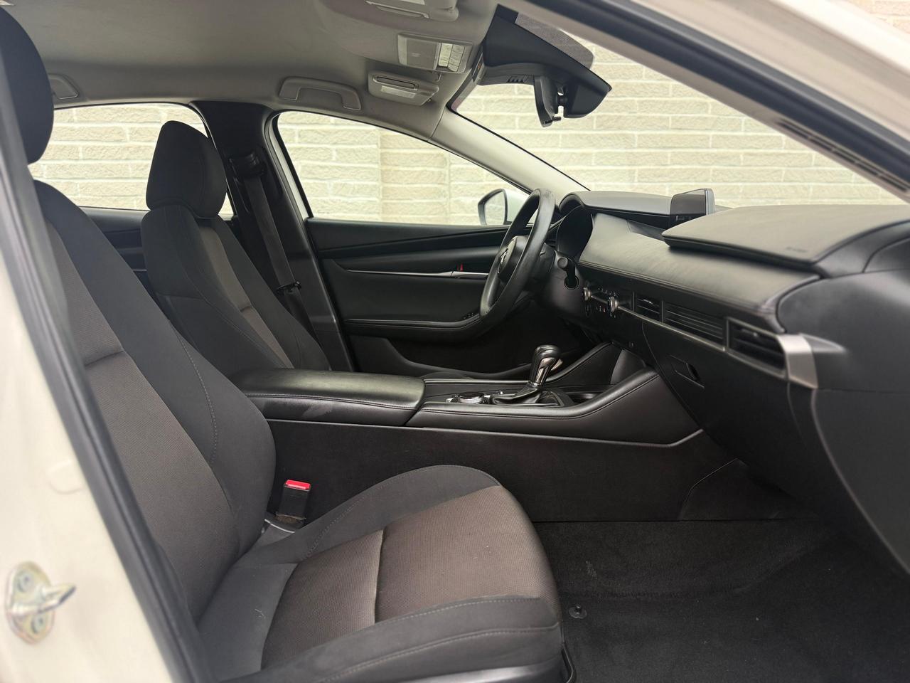 2021 Mazda MAZDA3 GX Photo