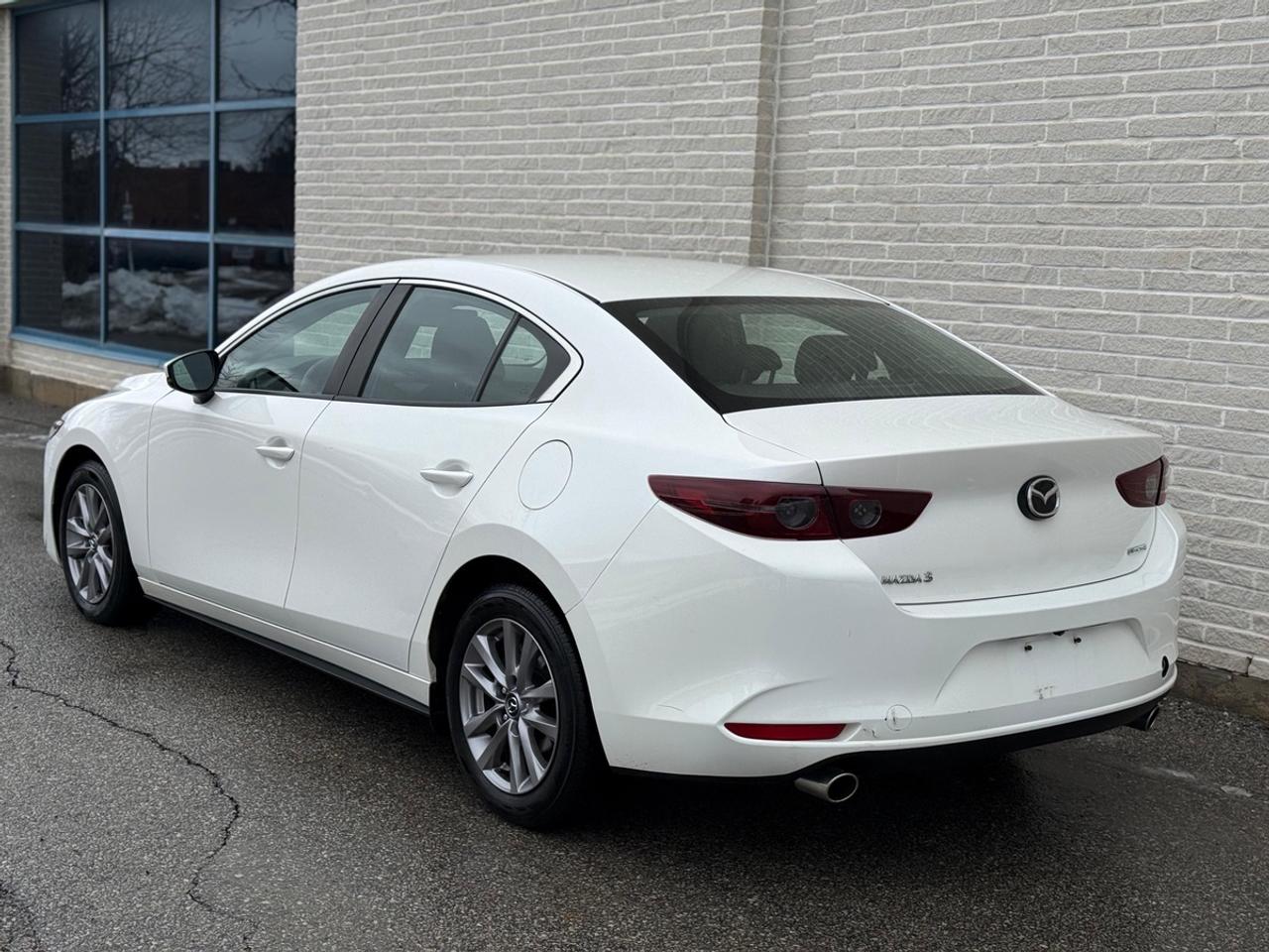 2021 Mazda MAZDA3 GX Photo3