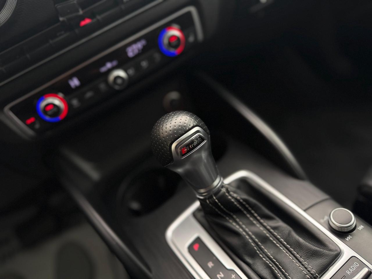 2015 Audi A3 TECHNIK Photo