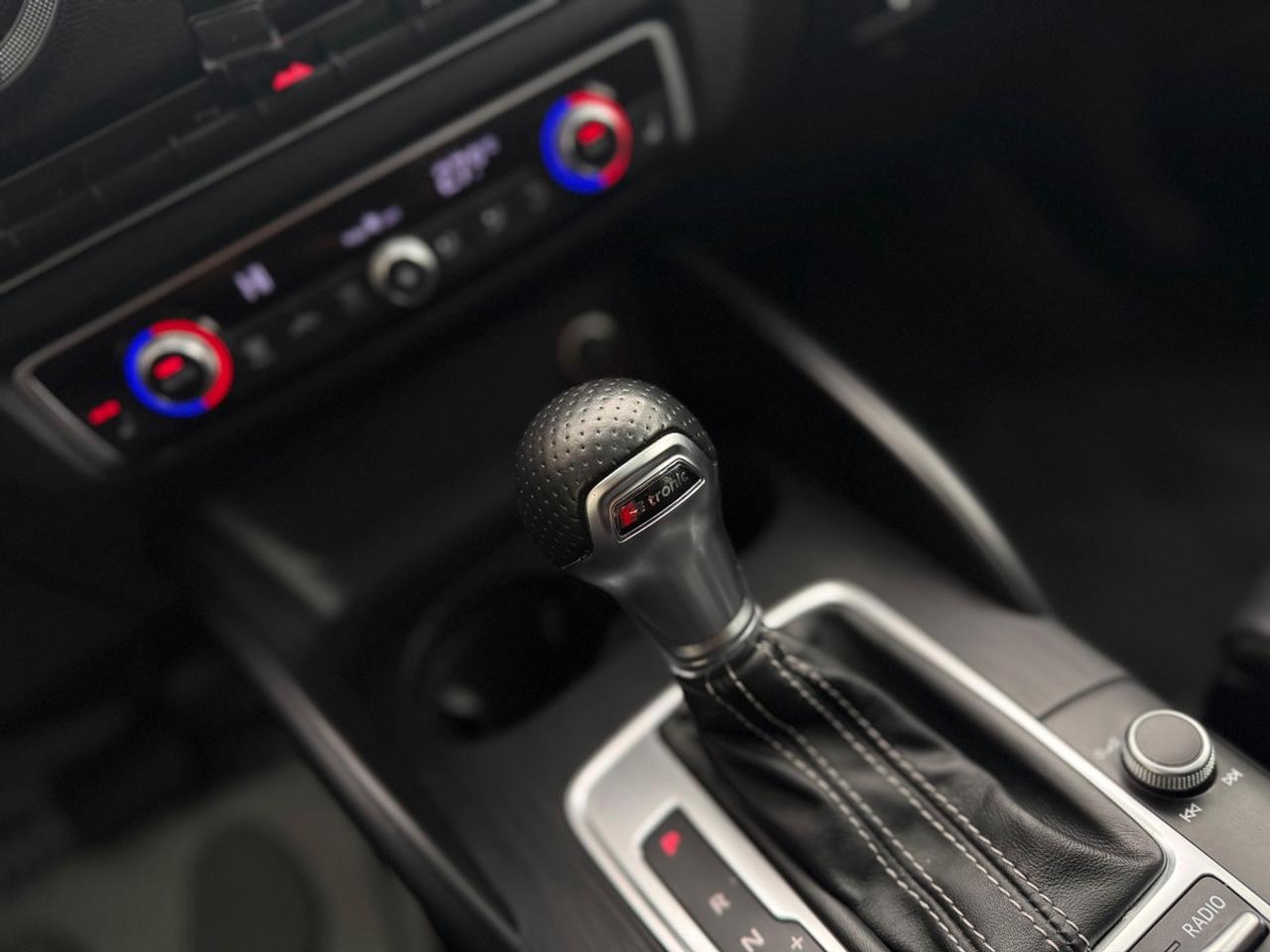 2015 Audi A3 TECHNIK Photo