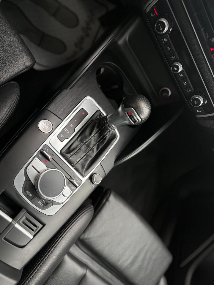 2015 Audi A3 TECHNIK Photo