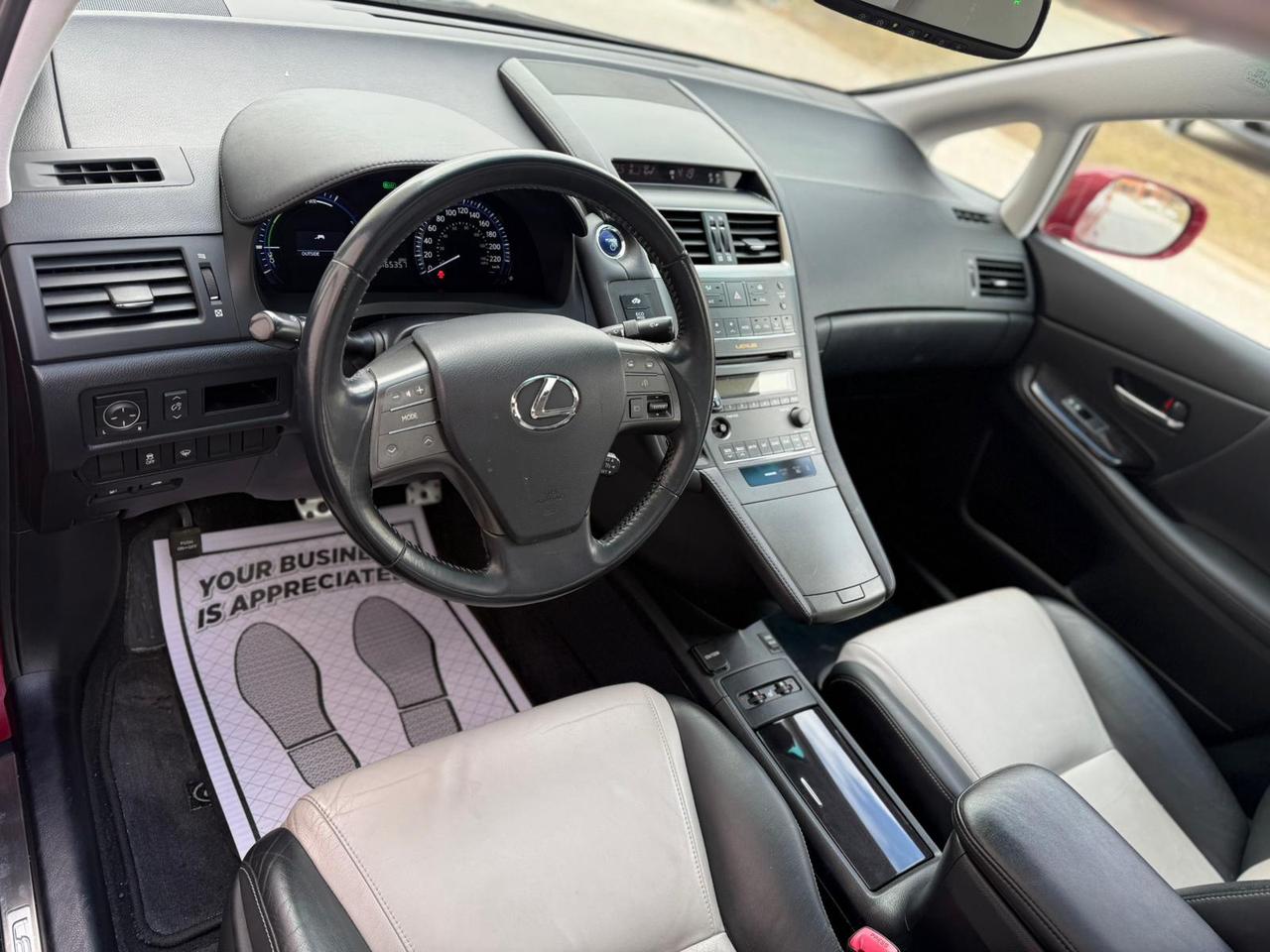 2010 Lexus HS 250H Premium Photo