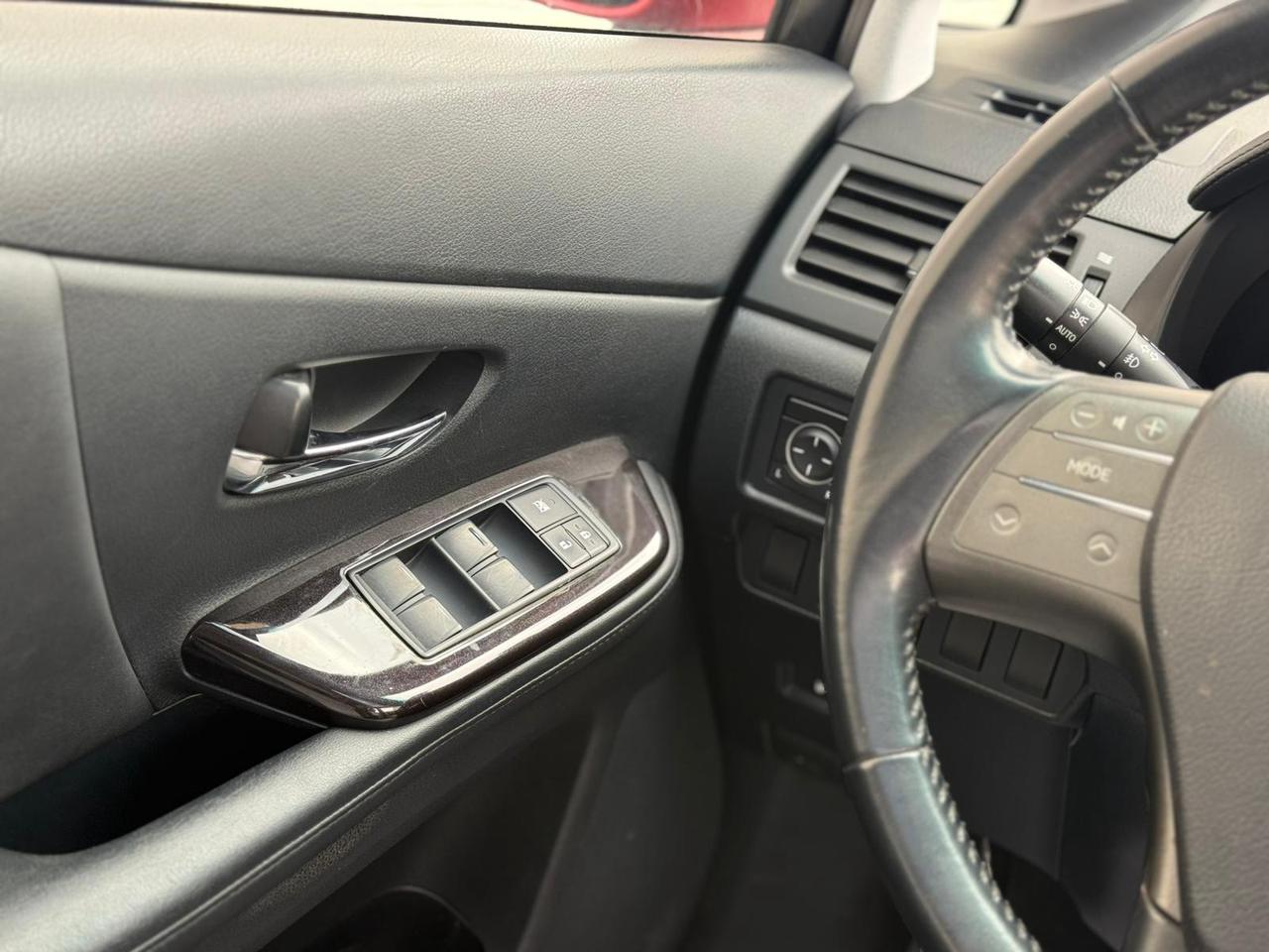 2010 Lexus HS 250H Premium Photo