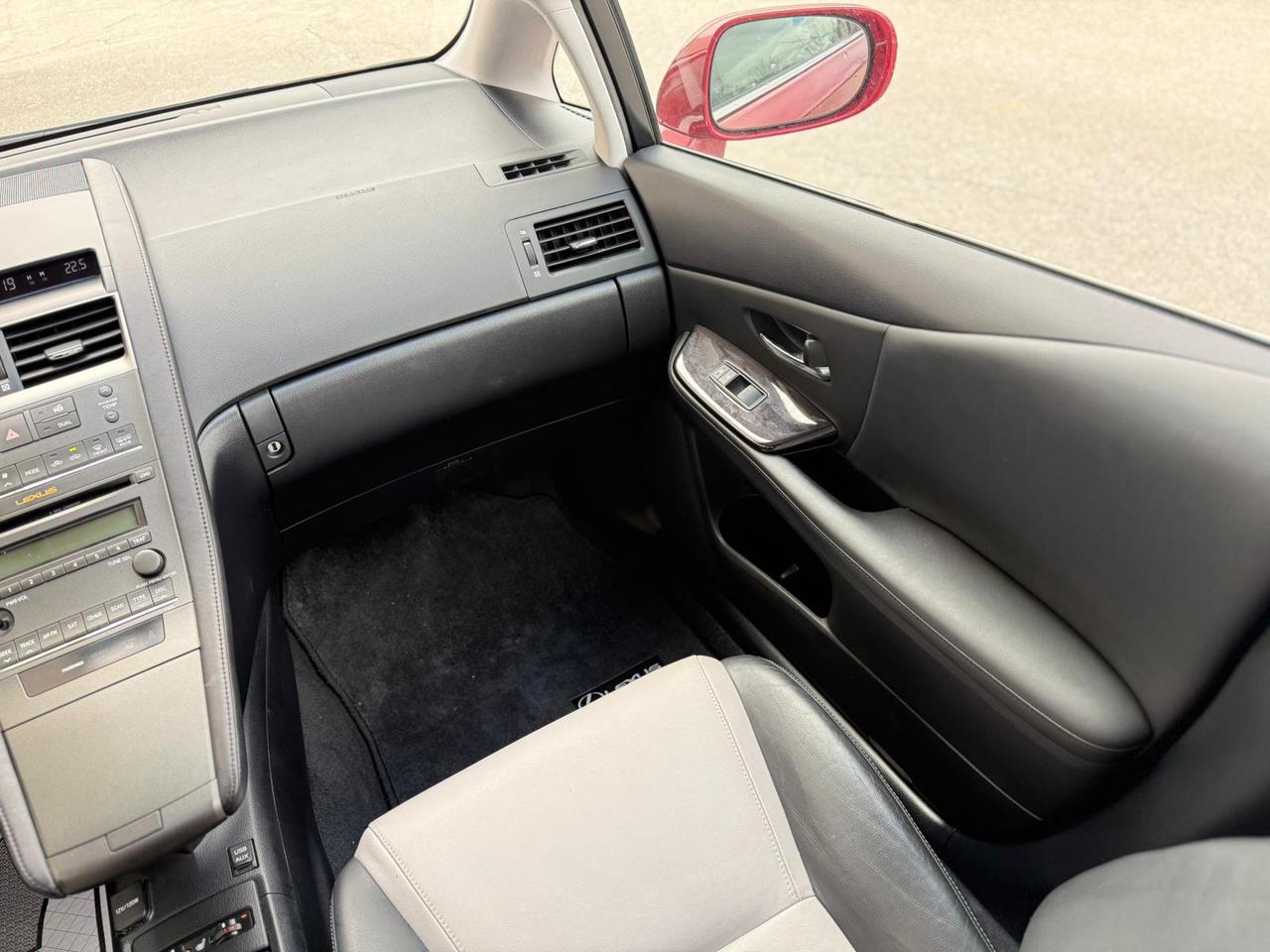 2010 Lexus HS 250H Premium Photo