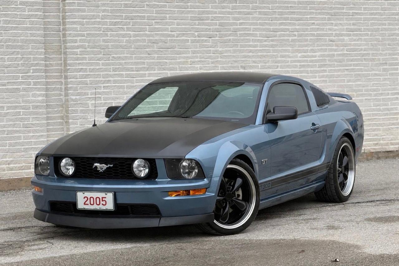 2005 Ford Mustang GT Photo0