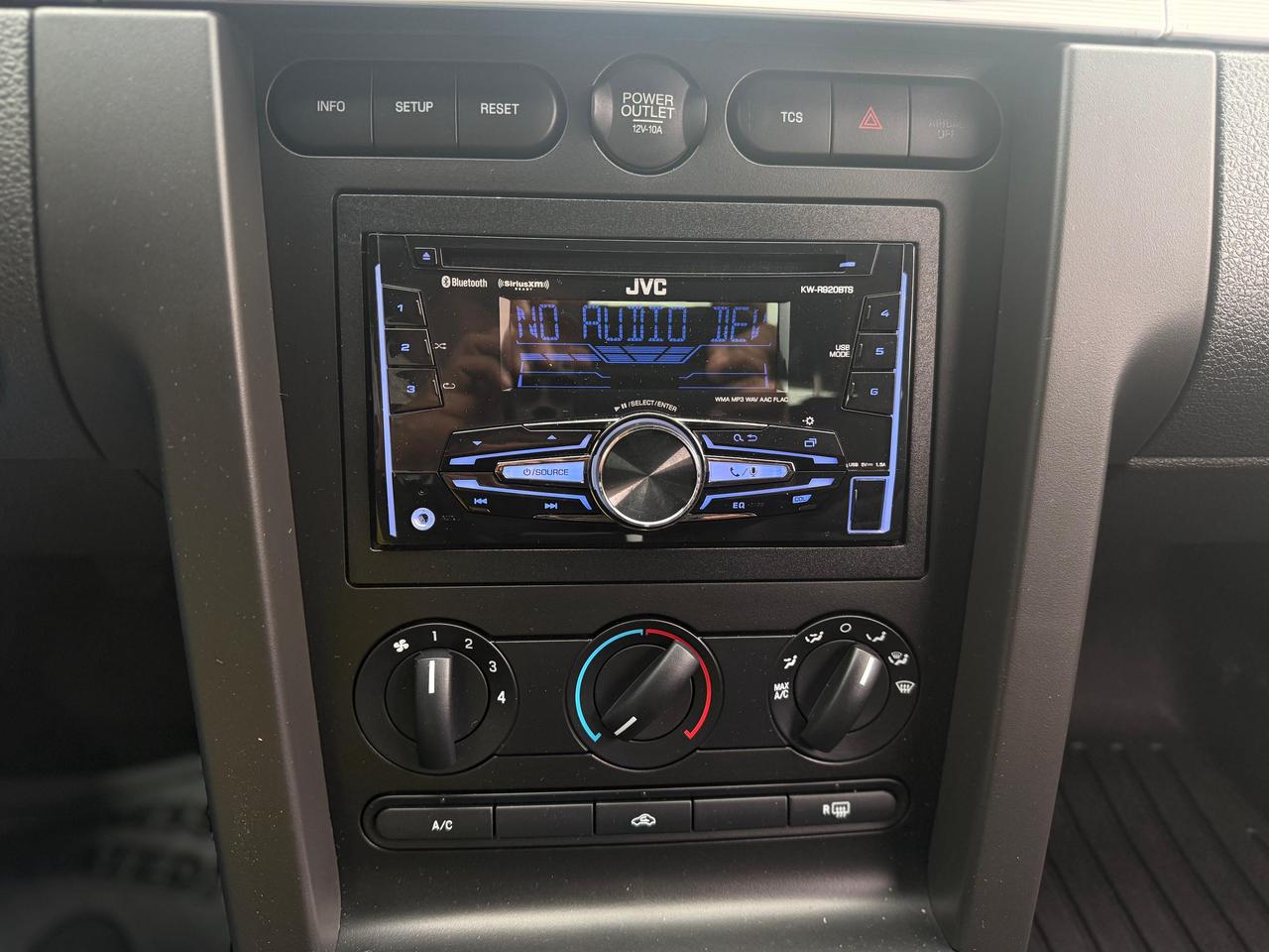 2005 Ford Mustang GT Photo