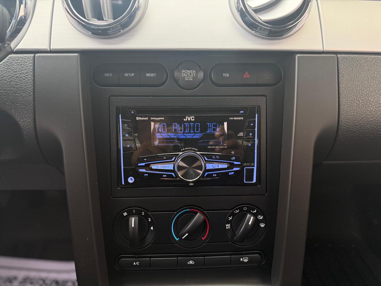 2005 Ford Mustang GT Photo