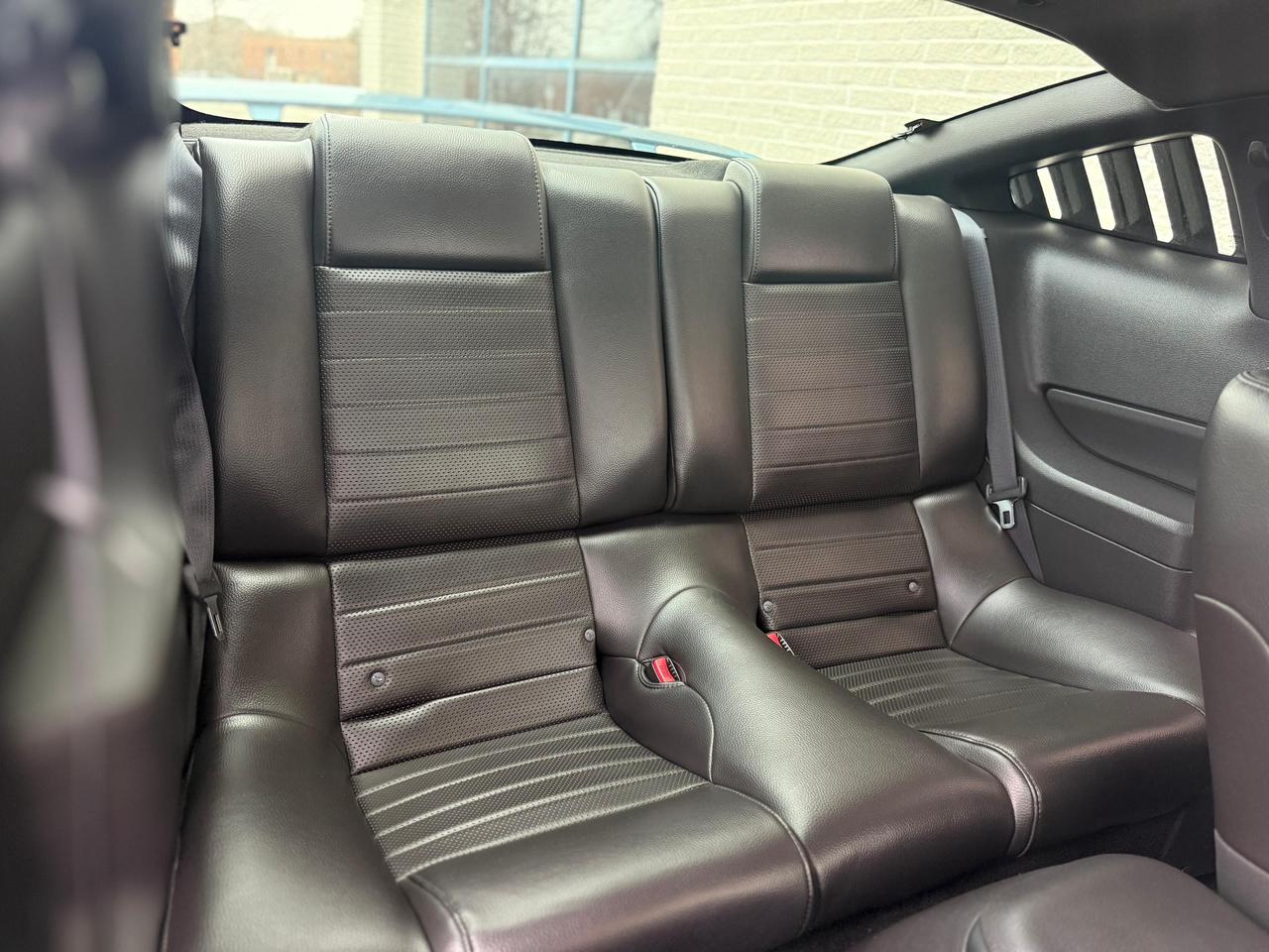 2005 Ford Mustang GT Photo