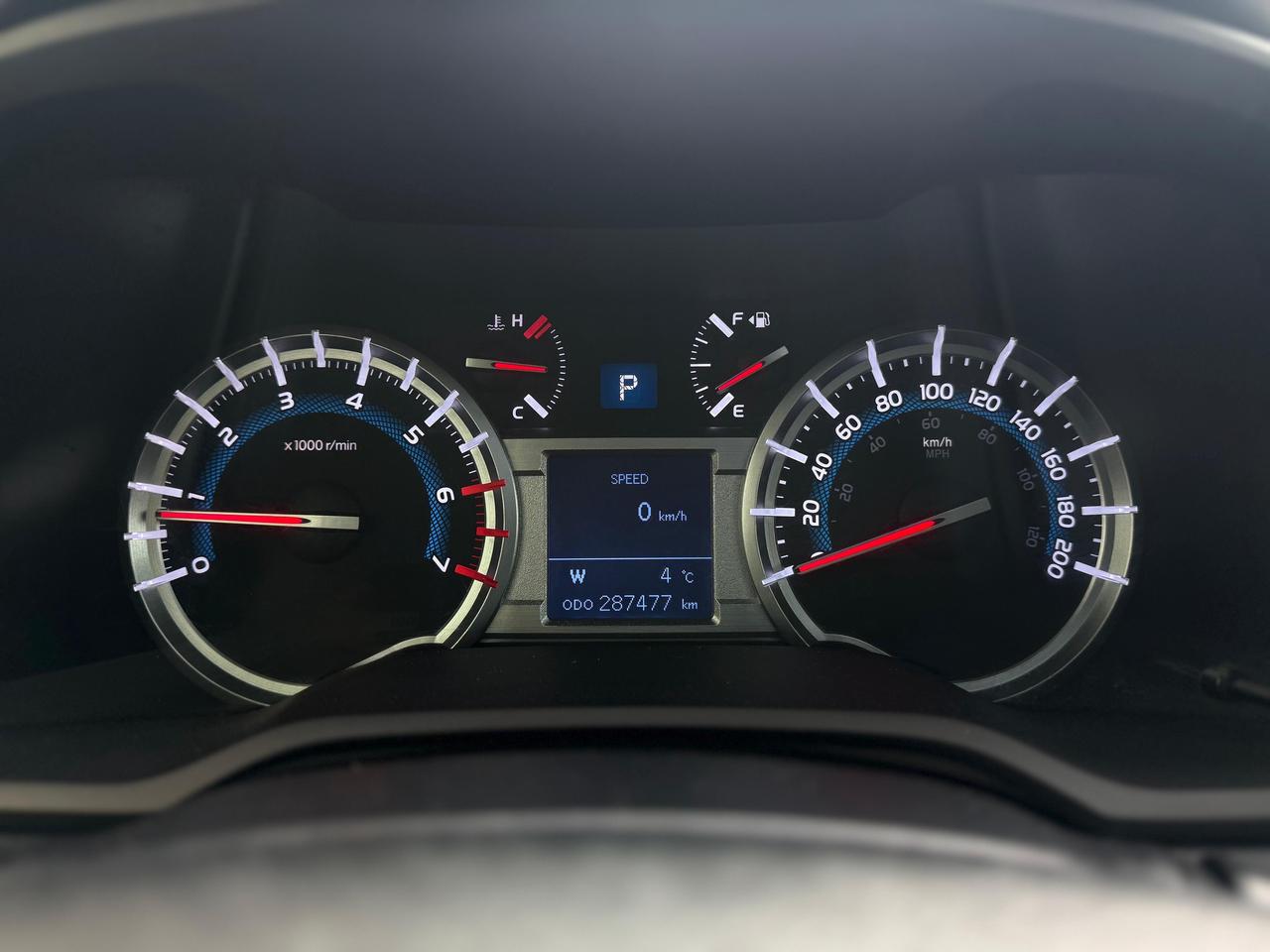 2016 Toyota 4Runner SR5 Photo