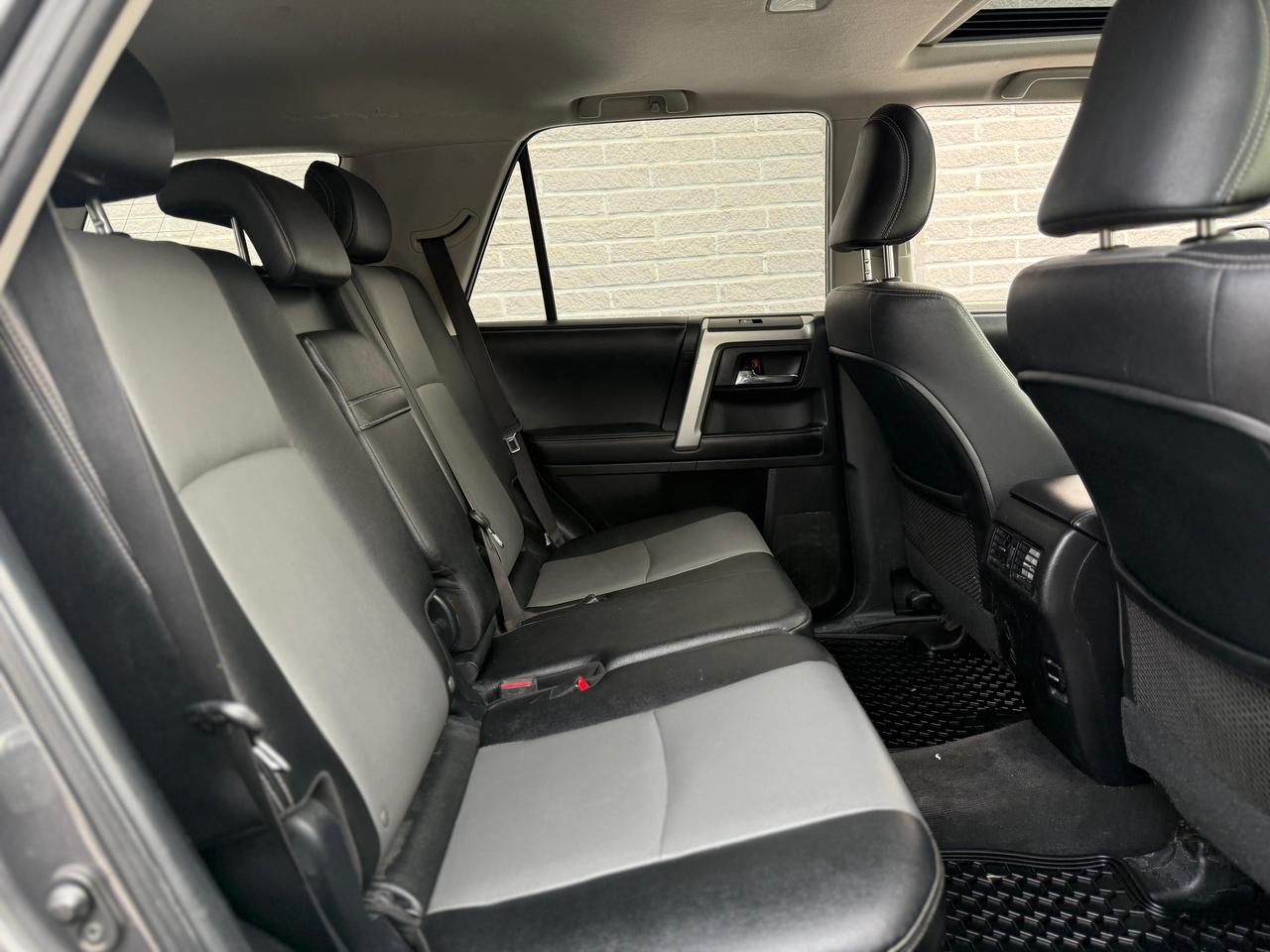 2016 Toyota 4Runner SR5 Photo