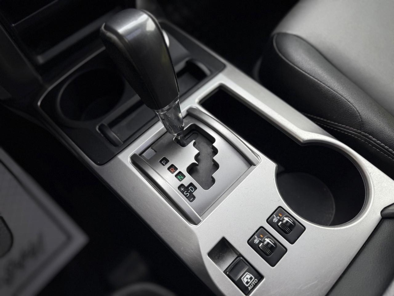 2016 Toyota 4Runner SR5 Photo