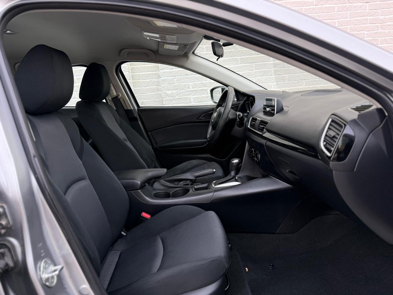 2015 Mazda MAZDA3 I Sport Photo