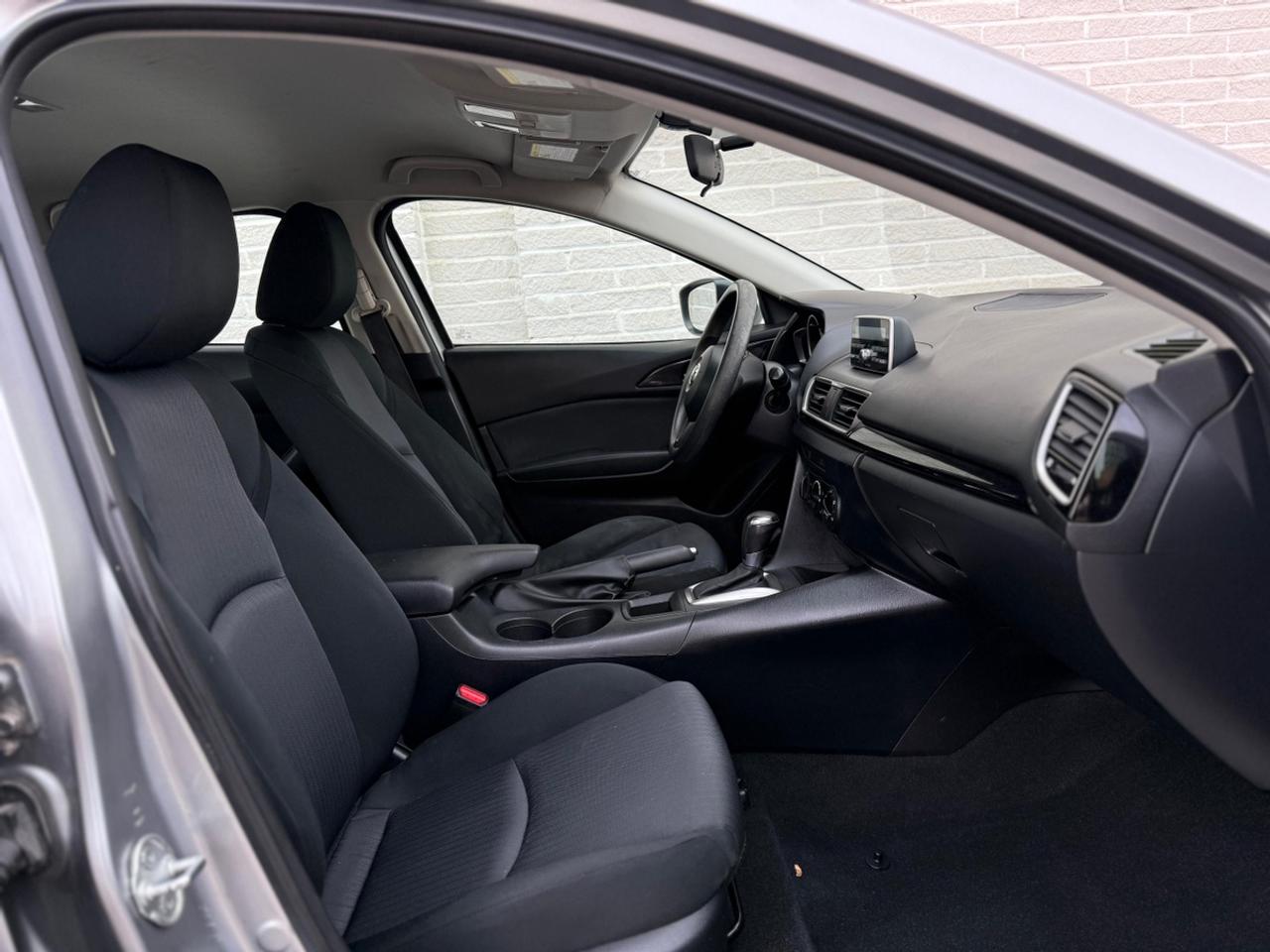 2015 Mazda MAZDA3 I Sport Photo