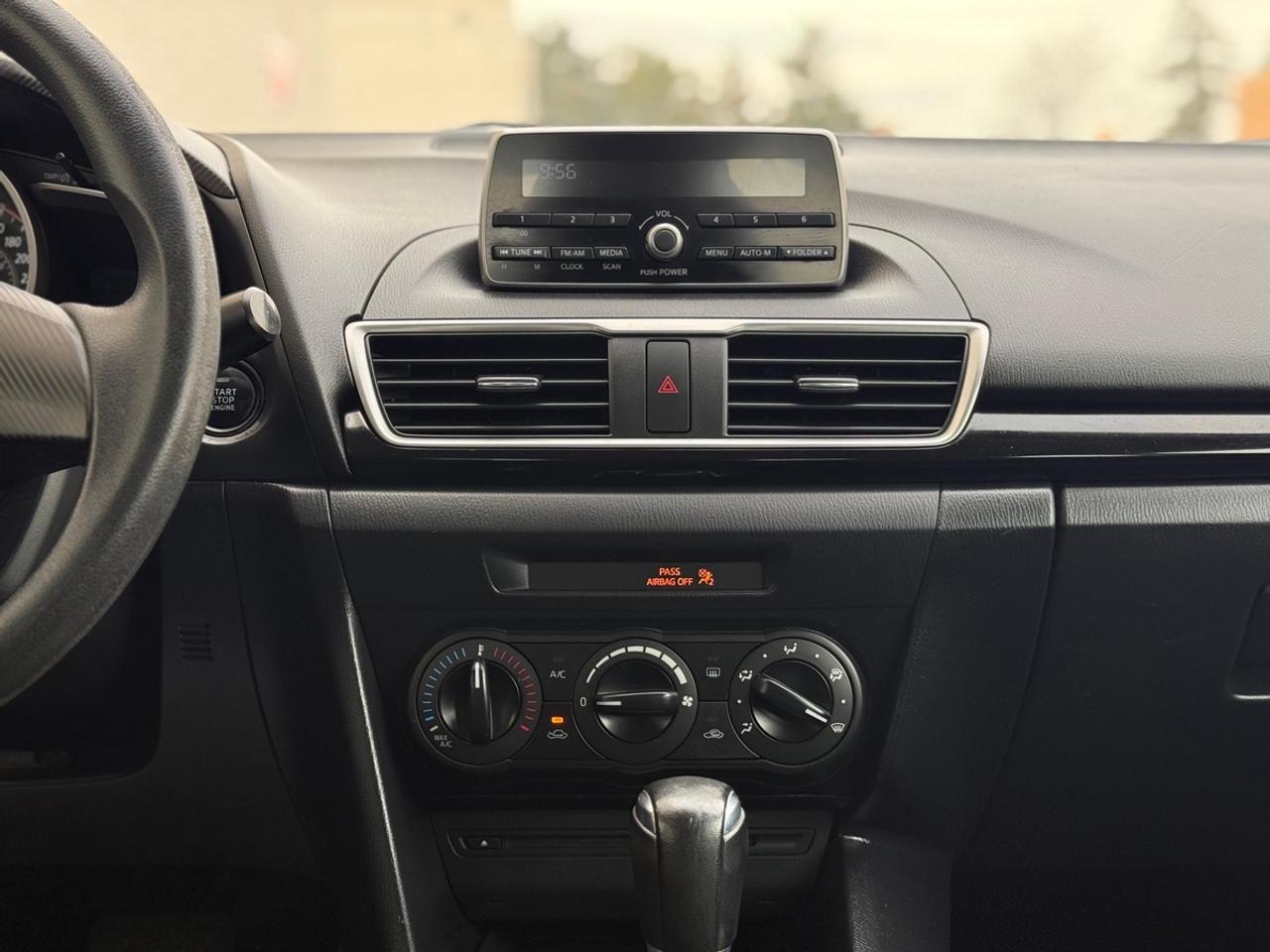 2015 Mazda MAZDA3 I Sport Photo
