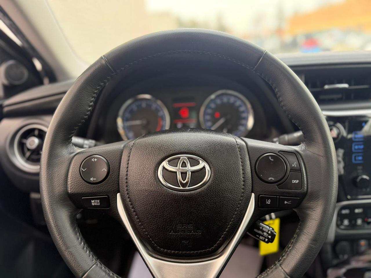 2019 Toyota Corolla LE Photo