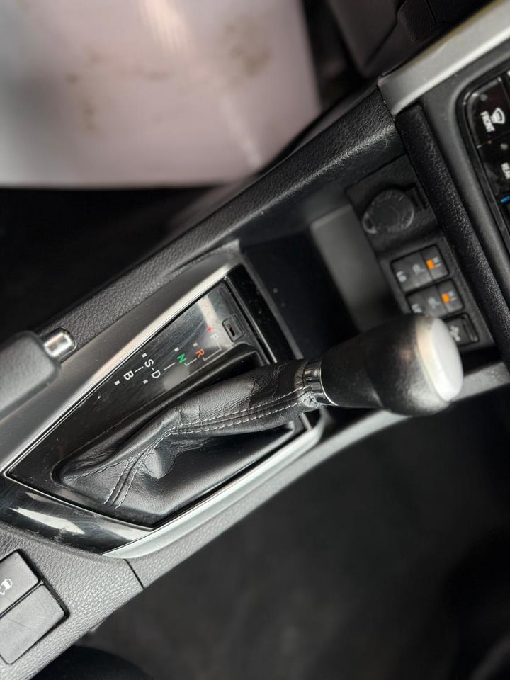 2019 Toyota Corolla LE Photo