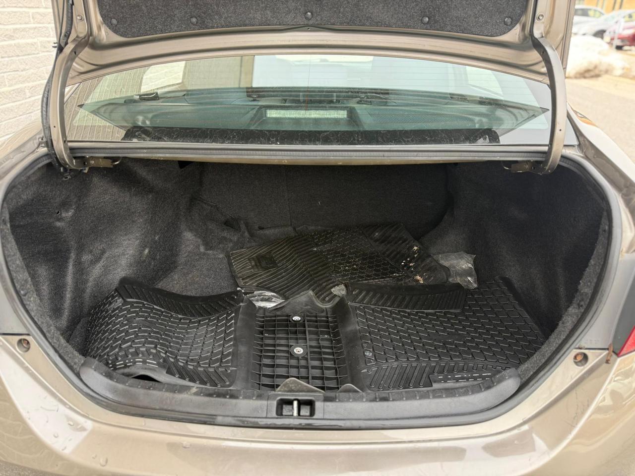 2019 Toyota Corolla LE Photo