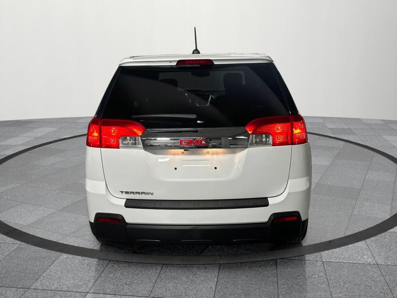 2015 GMC Terrain SLE-1 Front-Wheel Drive Photo