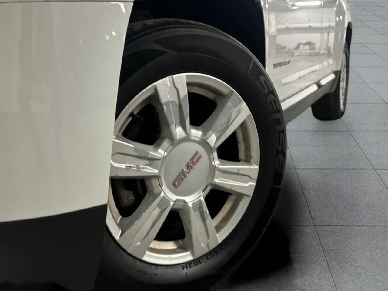 2015 GMC Terrain SLE-1 Front-Wheel Drive Photo