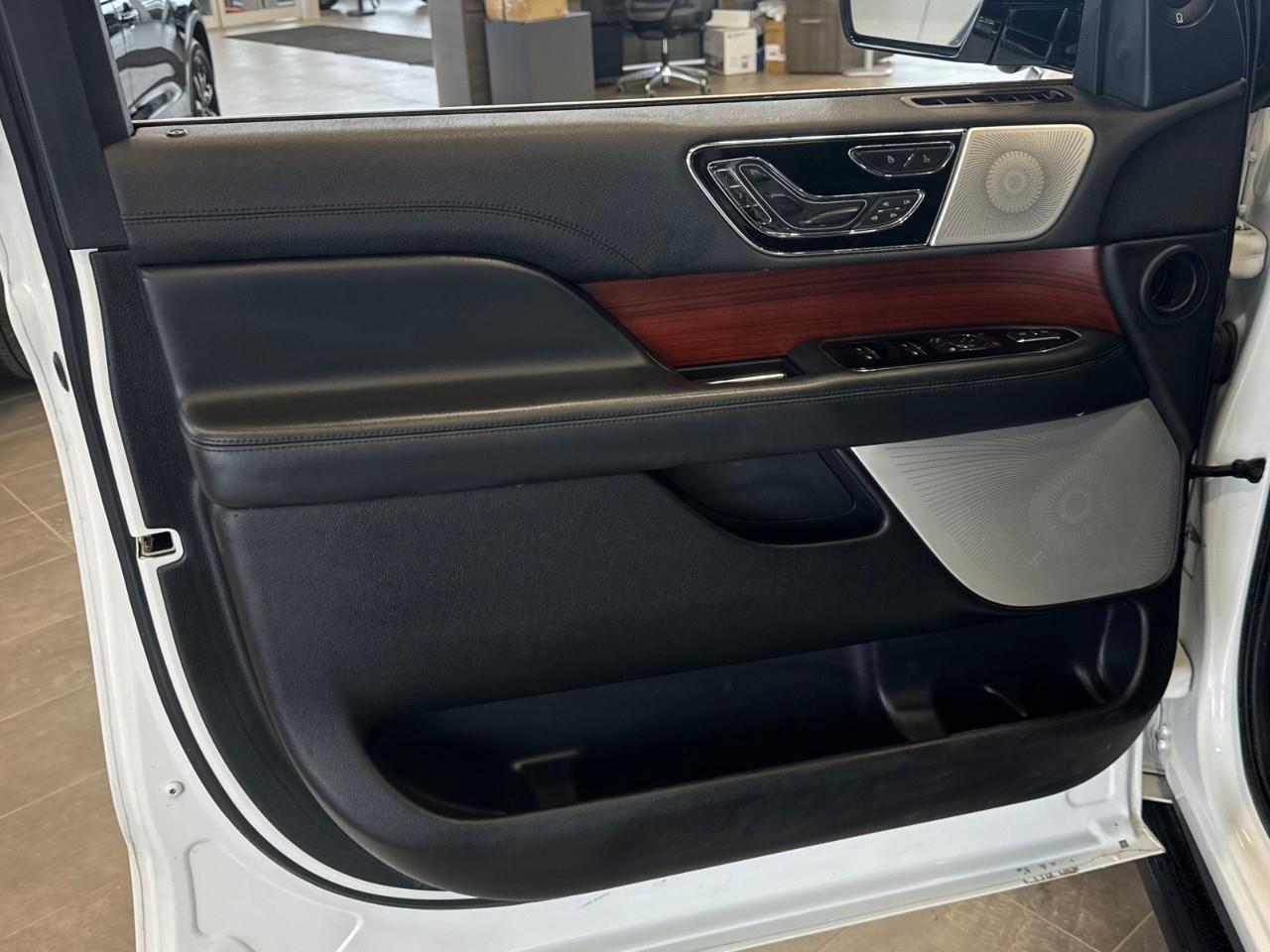 2022 Lincoln Navigator Reserve 4dr 4x4 Photo