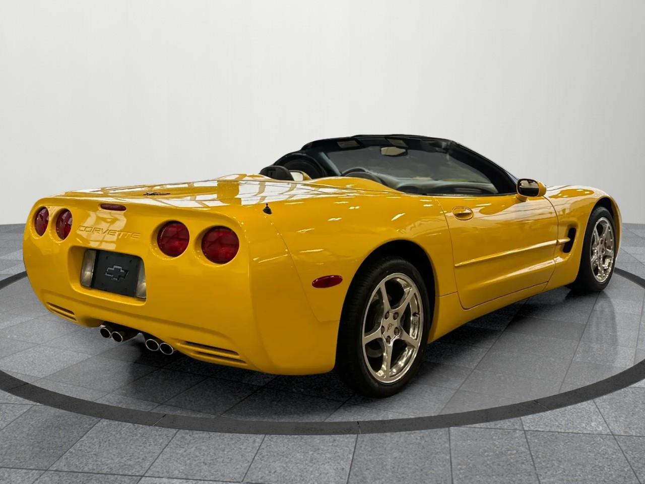 2002 Chevrolet Corvette Base 2dr Convertible Photo4