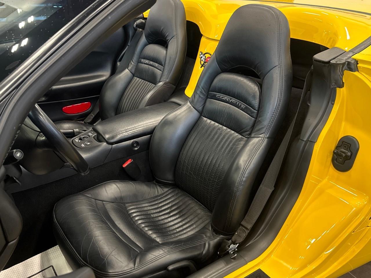 2002 Chevrolet Corvette Base 2dr Convertible Photo