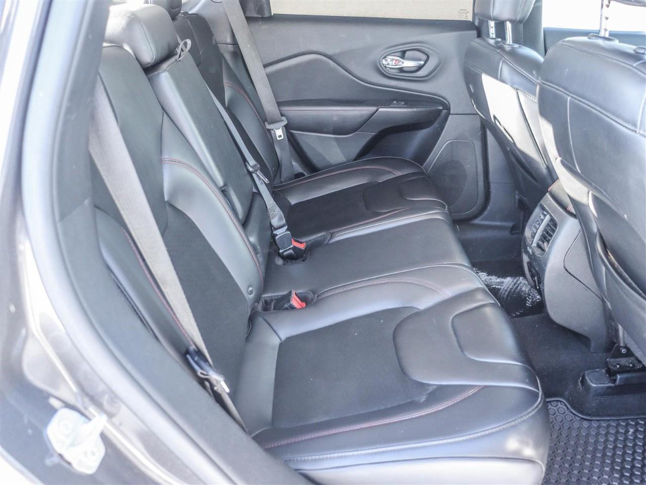 2019 Jeep Cherokee Trailhawk 4dr 4x4 Photo