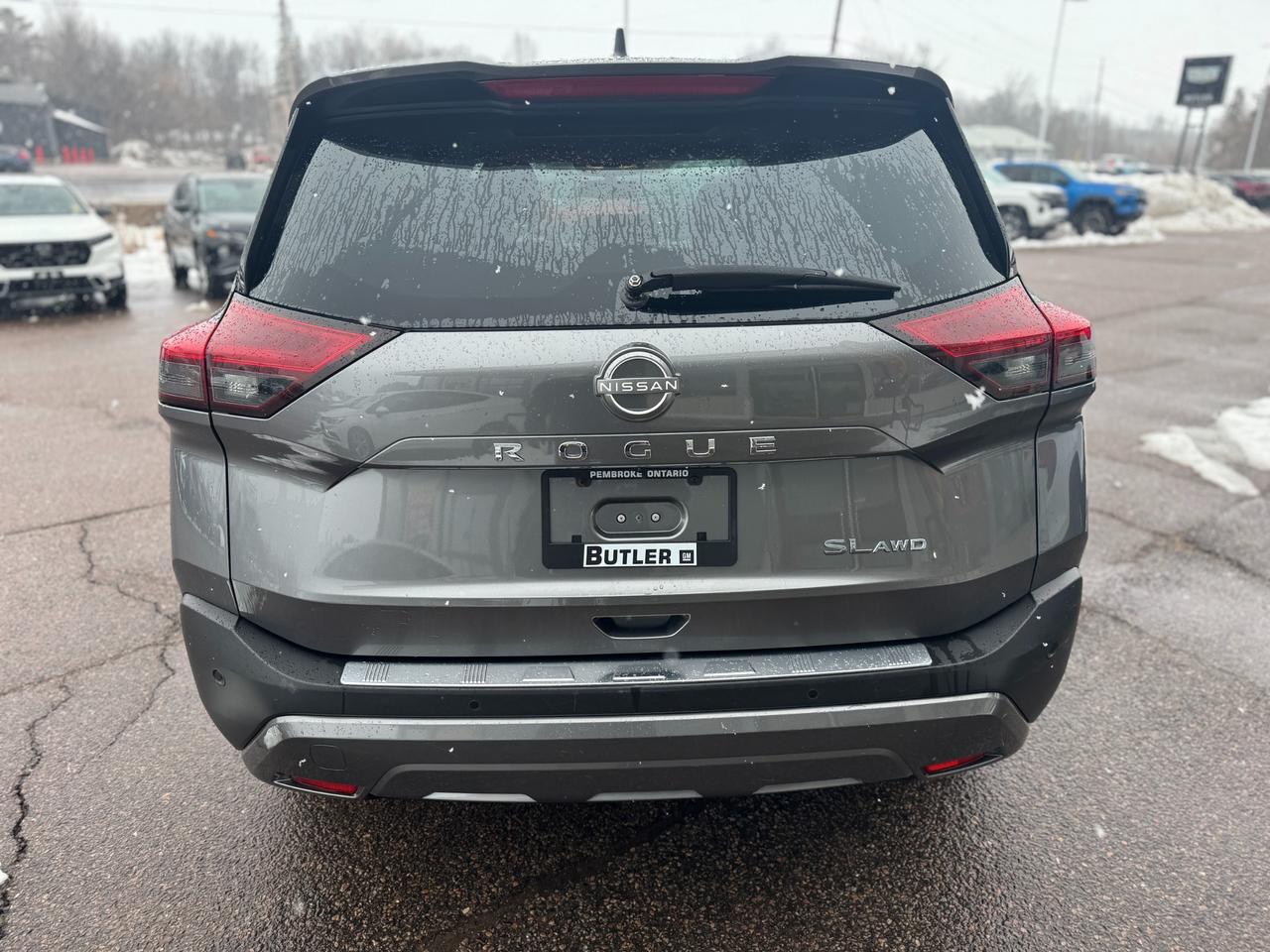 2023 Nissan Rogue SL 4dr All-Wheel Drive Sport Utility Photo3