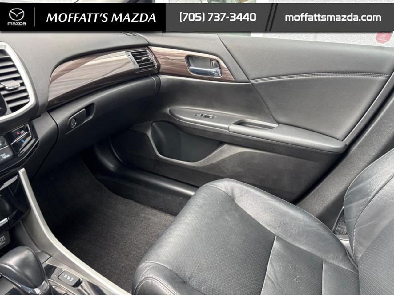 2017 Honda Accord Sedan TOURING Photo