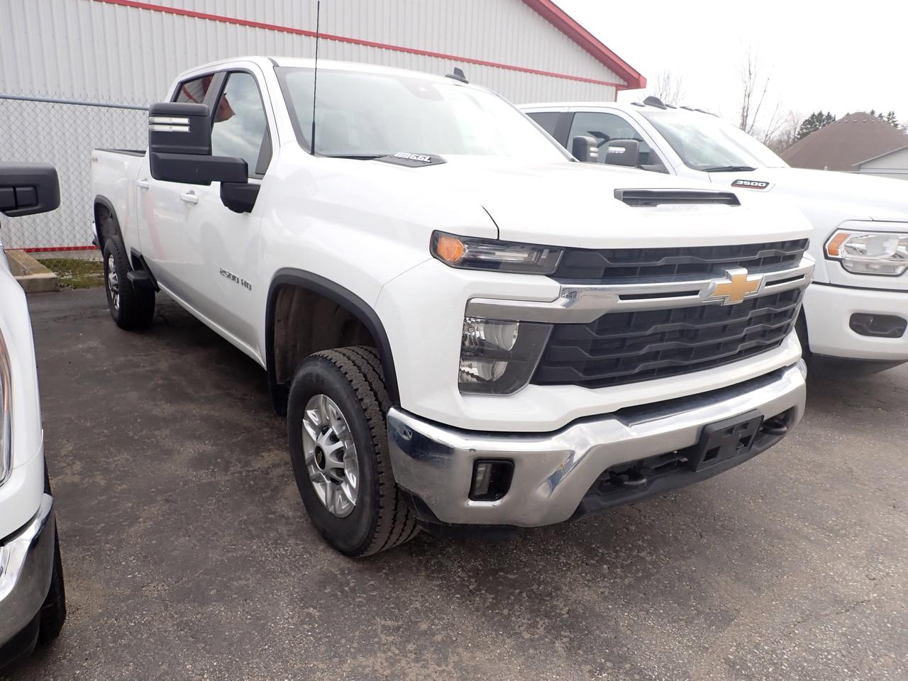 2025 Chevrolet SILVERADO 2500HD LT CREW CAB 4WD Photo