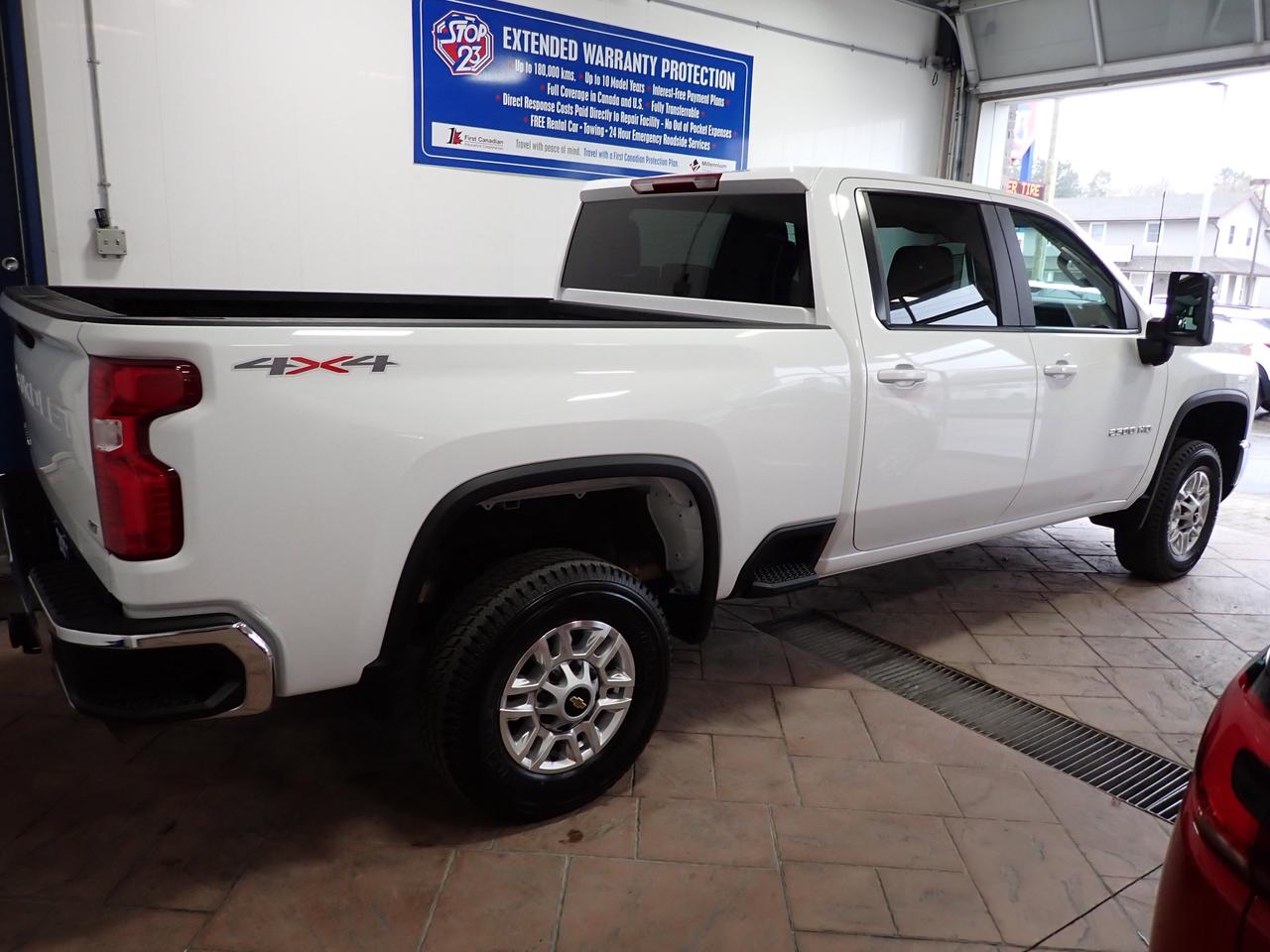 2025 Chevrolet SILVERADO 2500HD LT CREW CAB 4WD 6'4 BOX Photo