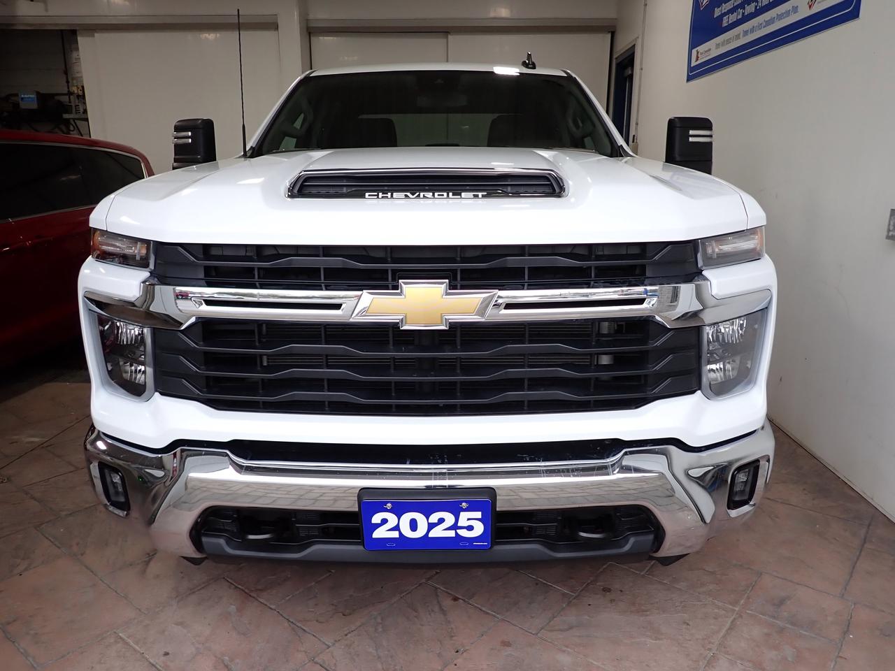 2025 Chevrolet SILVERADO 2500HD LT CREW CAB 4WD 6'4 BOX Photo