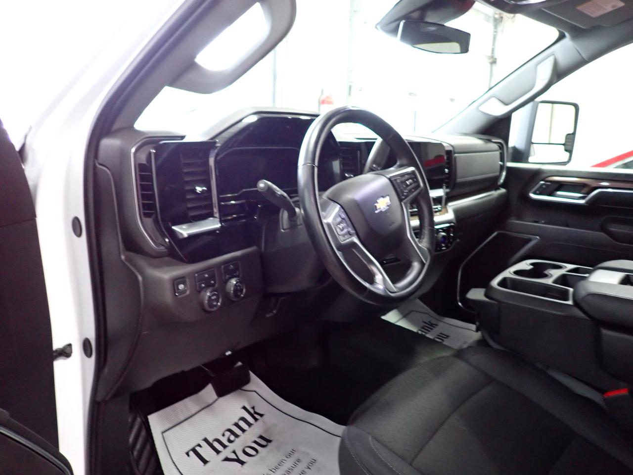 2025 Chevrolet SILVERADO 2500HD LT CREW CAB 4WD 6'4 BOX Photo