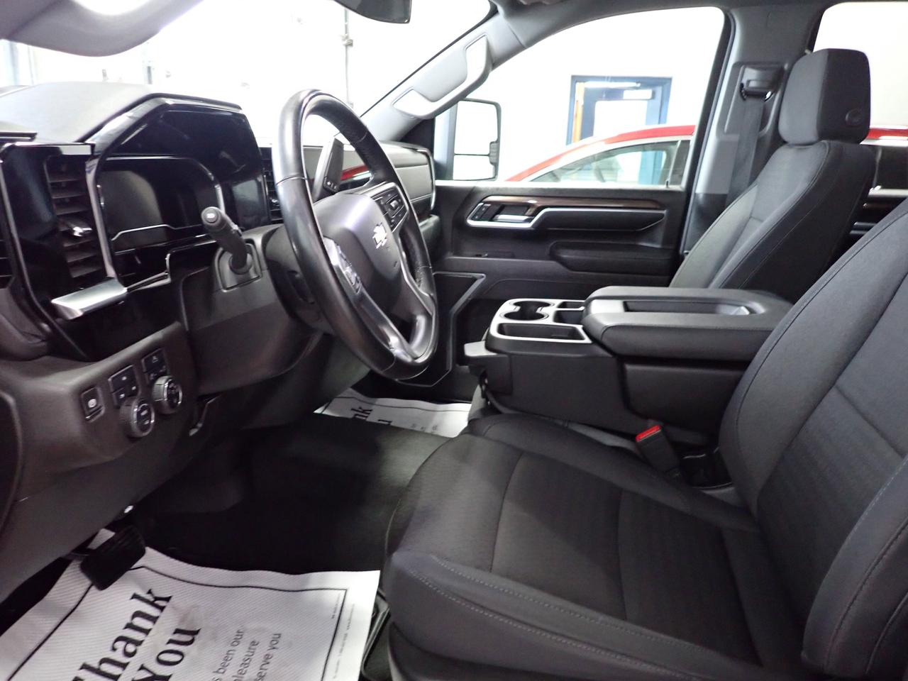 2025 Chevrolet SILVERADO 2500HD LT CREW CAB 4WD 6'4 BOX Photo