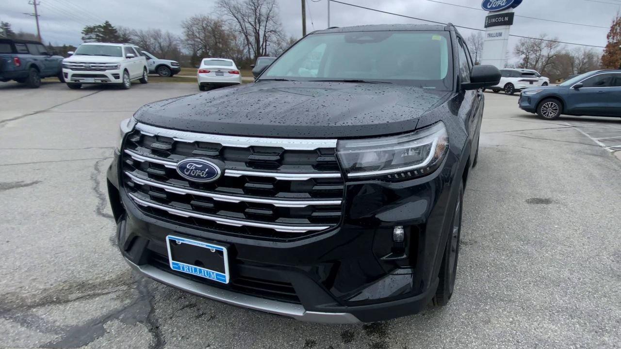 2026 Ford Explorer Active Photo2