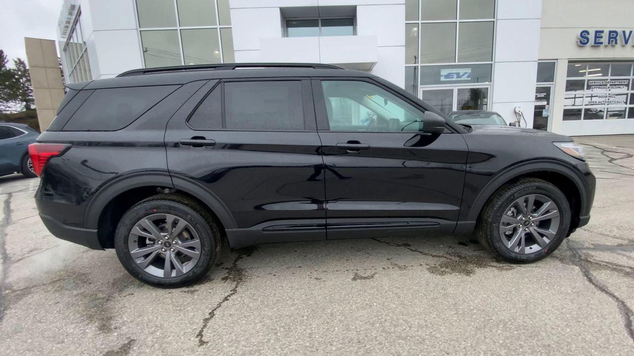 2026 Ford Explorer Active Photo