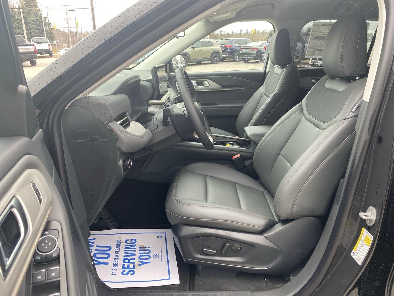 2026 Ford Explorer Active Photo