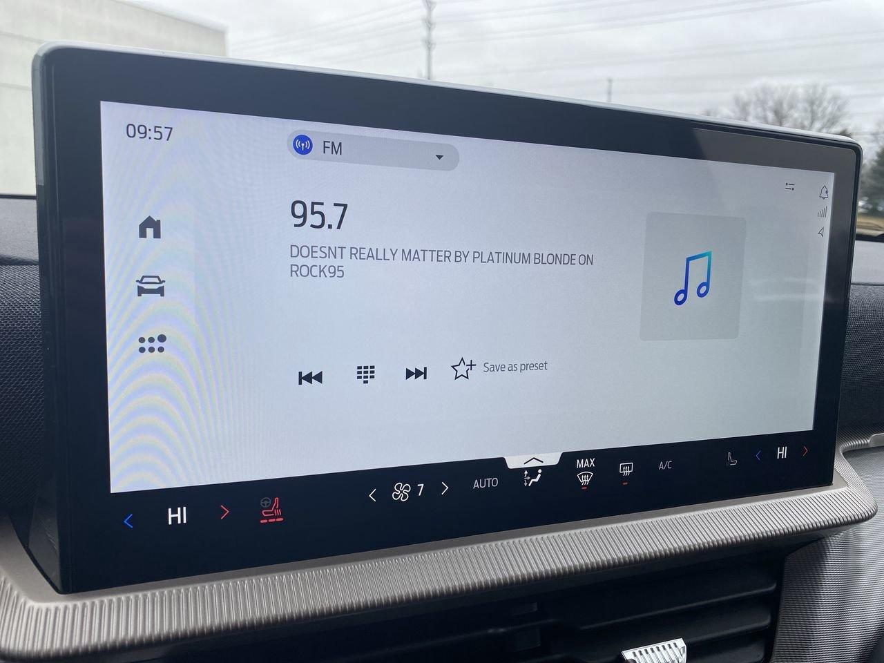 2026 Ford Explorer Active Photo