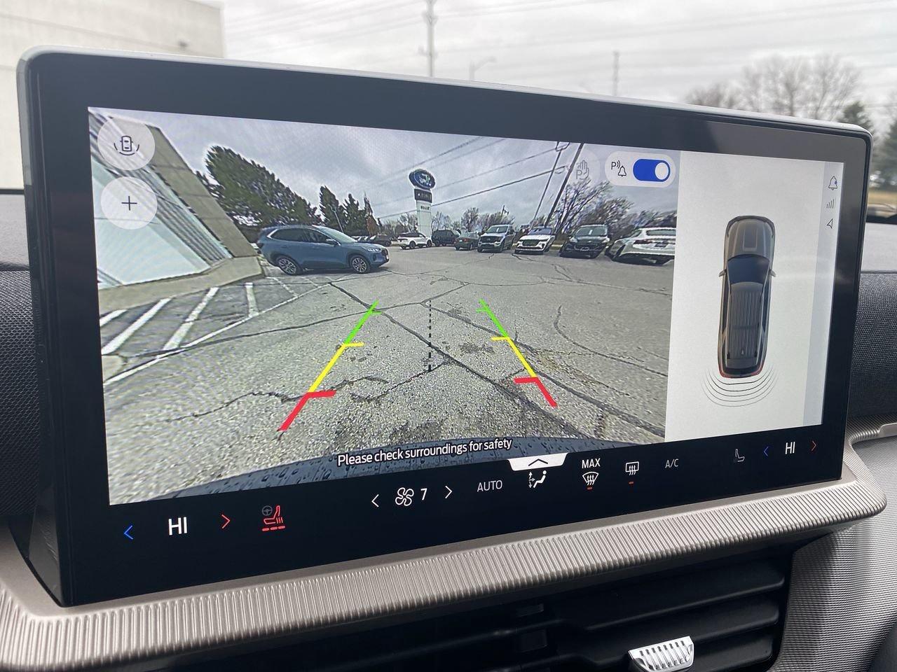 2026 Ford Explorer Active Photo