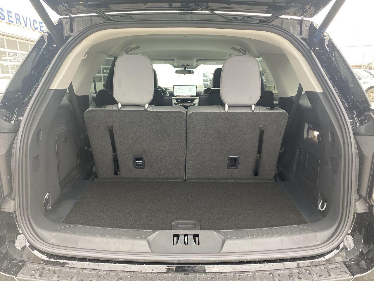 2026 Ford Explorer Active Photo