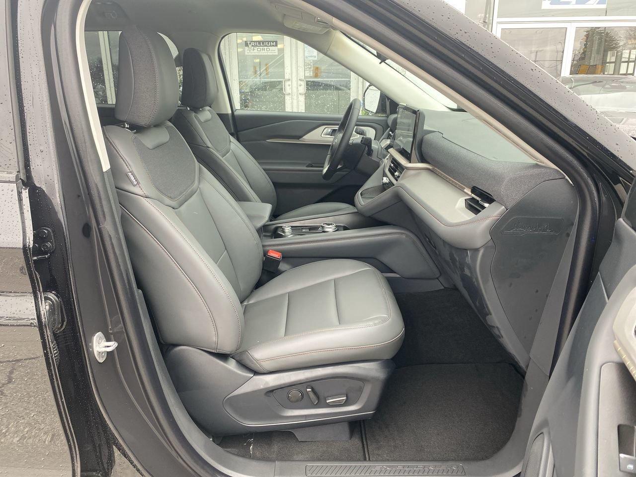 2026 Ford Explorer Active Photo