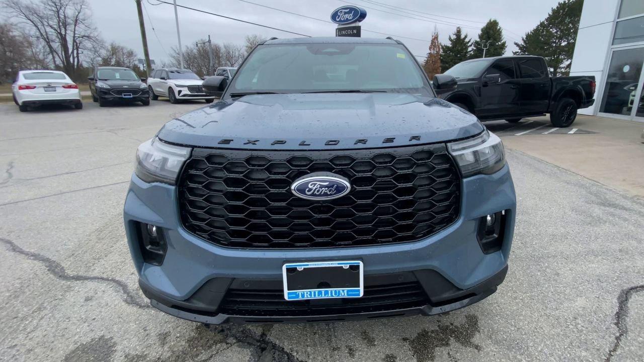 2026 Ford Explorer ST-Line Photo
