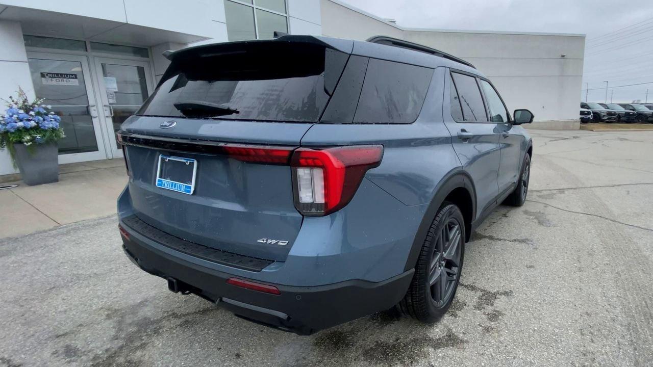 2026 Ford Explorer ST-Line Photo