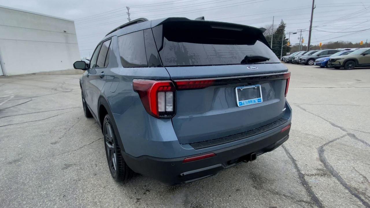 2026 Ford Explorer ST-Line Photo