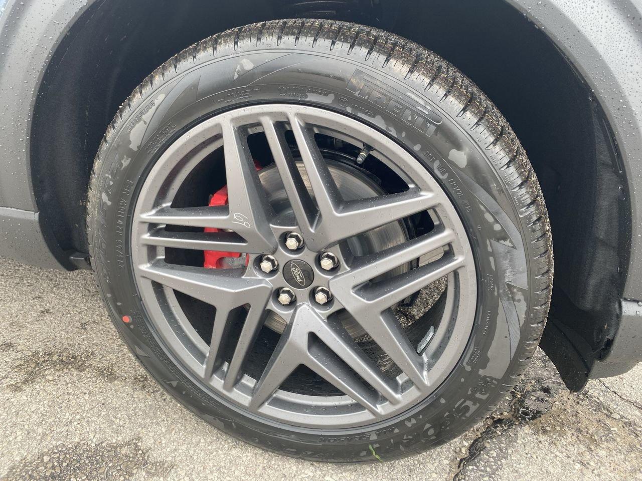 2026 Ford Explorer ST-Line Photo