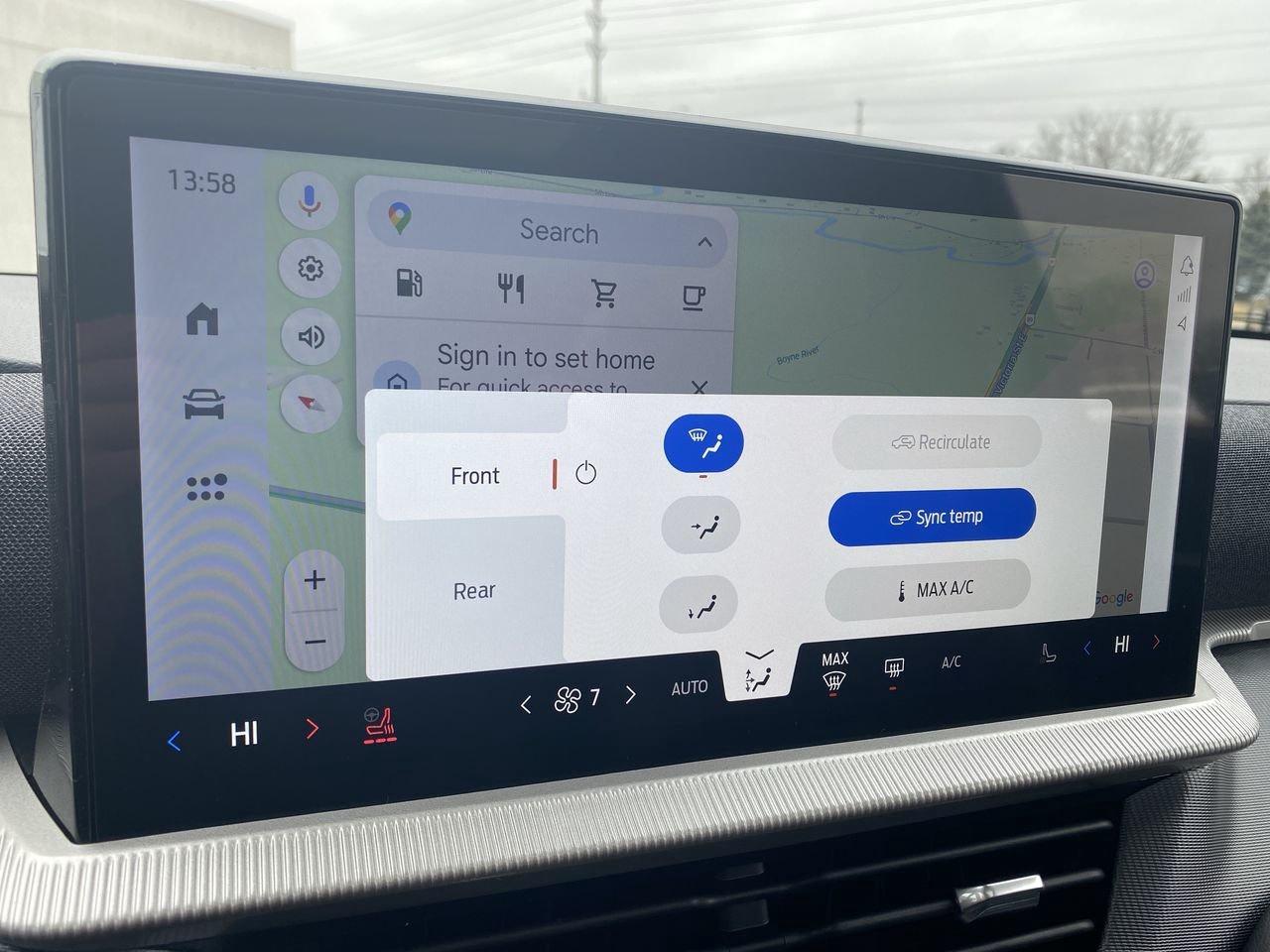 2026 Ford Explorer ST-Line Photo