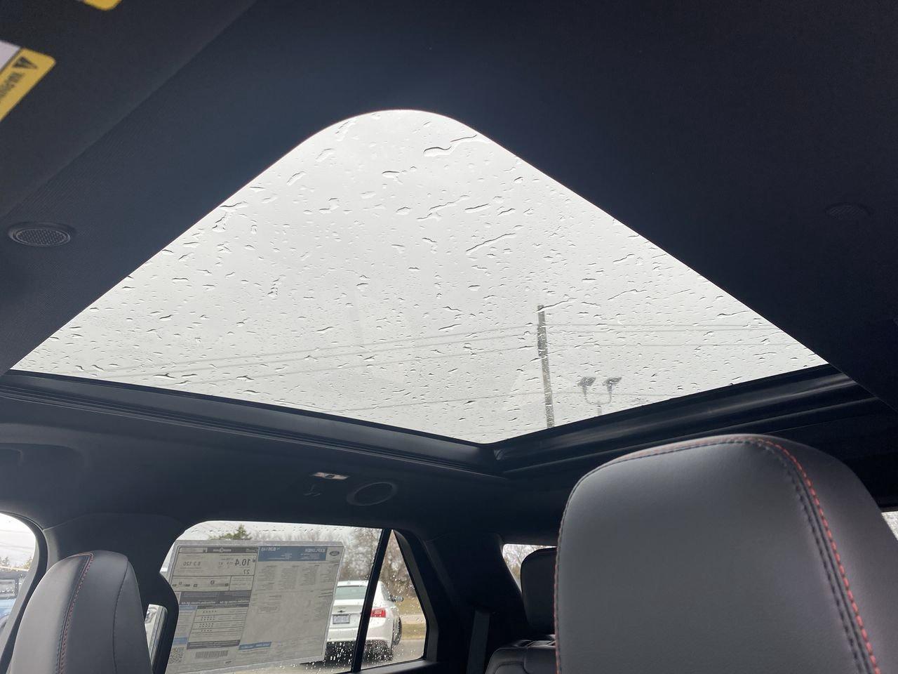 2026 Ford Explorer ST-Line Photo