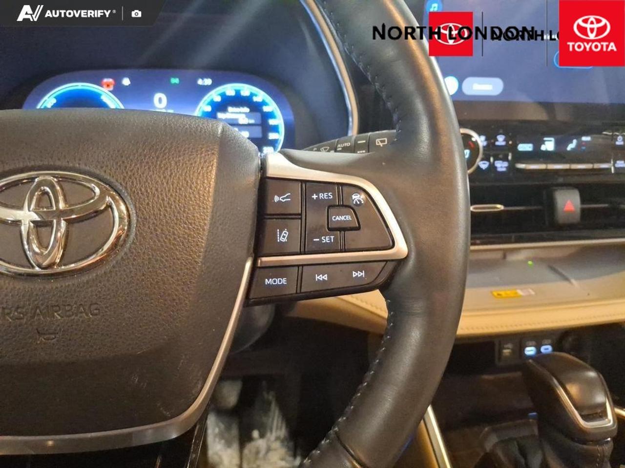 2023 Toyota Highlander Hybrid Limited 4dr All-Wheel Drive Photo