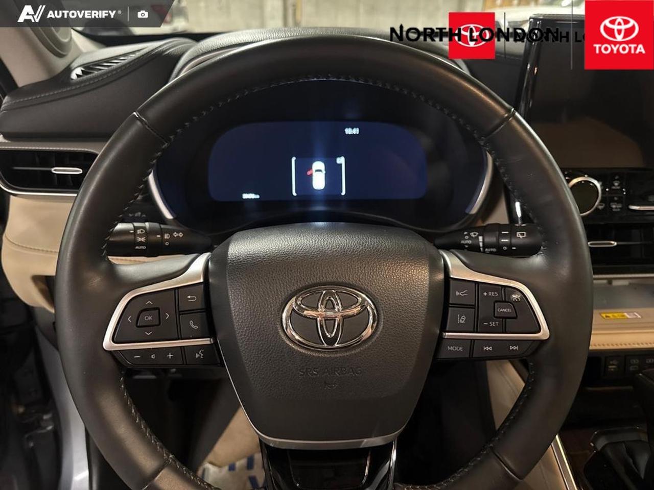 2023 Toyota Highlander Hybrid Limited 4dr All-Wheel Drive Photo