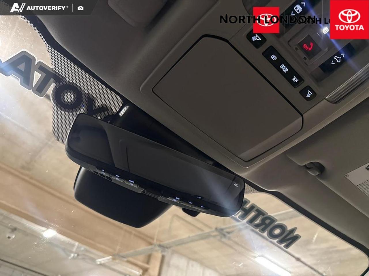 2023 Toyota Highlander Hybrid Limited 4dr All-Wheel Drive Photo